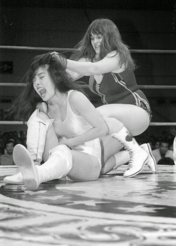Japan strip wrestling